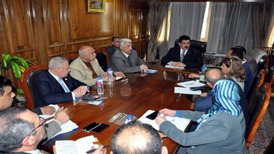 محافظ القليوبية يتابع اجراءات سرعة تسليم مشروع 113 عمارة بالخانكة بحضور كافة الاجهزة المعنية