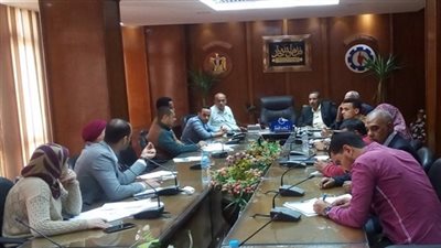 ازالة الاشغالات والتعديات على حرم السكة الحديد وتطوير مزلقانات السويس