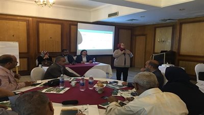 البيئة: إنعقاد ثانى الجلسات التشاورية مع المجتمع المدنى والقطاع الخاص في قنا حول إستراتيجية المخلفات الزراعية 