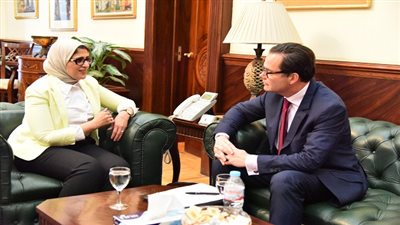 وزيرة الصحة تعقد لقاء مع السفير الفرنسى لبحث سبل التعاون المشترك بين البلدين