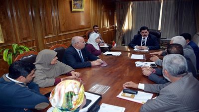 محافظ القليوبية يناقش إنشاء مشروع ري الشرفا والمنيرة بالقناطر الخيرية