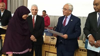 فوز طالبة بالسويس بالمركز الثانى جمهوريه فى مسابقة لحفظ القرآن الكريم