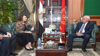 وفد وزارة التخطيط في زيارة إلى محافظة بورسعيد لتفقد عدد من المراكز التكنولوجية بأحياء المحافظة