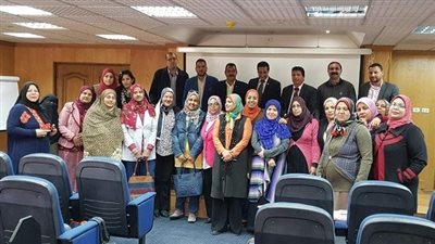 تدريب أعضاء هيئة التدريس على أساليب التقويم وإعداد الاختبارات الإلكترونية بجامعة الفيوم