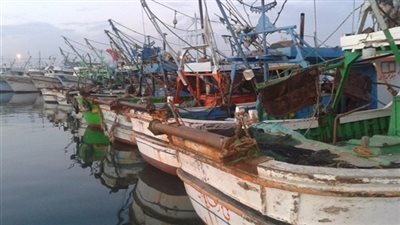 توقف الصيد ببحيرة المنزلة بسبب الطقس الغير مستقر بالدقهلية