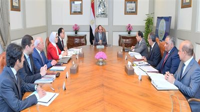 الرئيس السيسي يعقد اجتماعا لمتابعة الخطوات التنفيذية للمرحلة الأولى لمشروع التأمين الصحي
