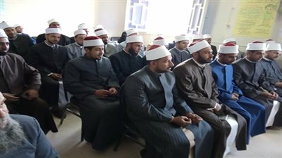 محافظ السويس يؤكد على مكانة وعاظ الازهر  ويطالبهم بتوعية المواطنين باهمية التعديلات الدستورية