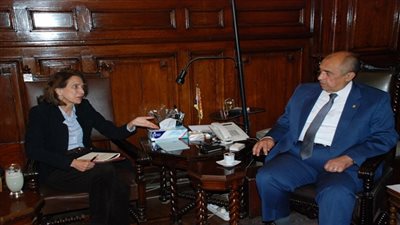 وزير الزراعة يبحث مع سفيرة كولومبيا بالقاهرة تكثيف التعاون الزراعي بين الجانبين