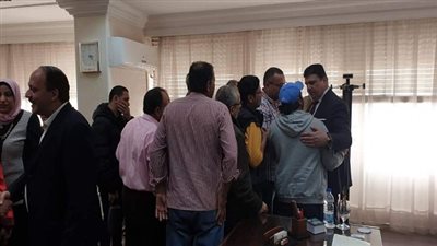 حسين زين يلتقي العاملين بقطاع التليفزيون بالوطنية للاعلام 