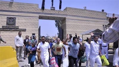 هدايا الدولة للمواطنين في عيد تحرير سيناء.. إجازات لهؤلاء.. ومفاجأة خاصة داخل السجون لـ 3094 سجين