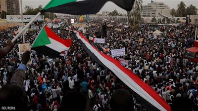 عشرات القضاة السودانيين يخرجون في مسيرة بالخرطوم