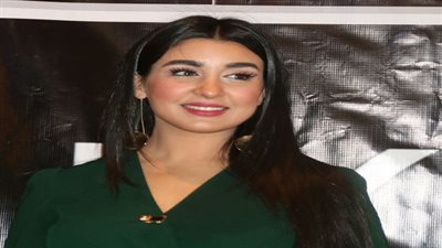 جيهان خليل تحتفل مع العرائس اليتيمات