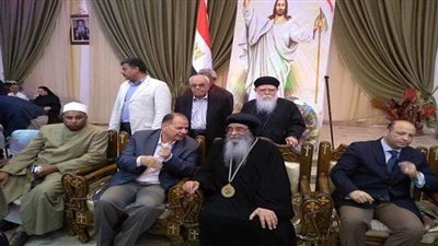 محافظ الفيوم يزور دير الأنبا إبرام لتقديم التهنئة بعيد القيامة المجيد