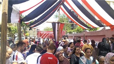 غرفة عمليات مركزية بمقر الاتحاد العام لشباب العمال لمتابعة الاستفتاء على التعديلات الدستورية