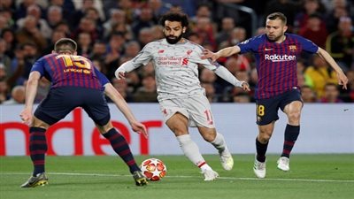 برشلونة يوجه رسالة خاصة لمحمد صلاح قبل موقعة أنفيلد