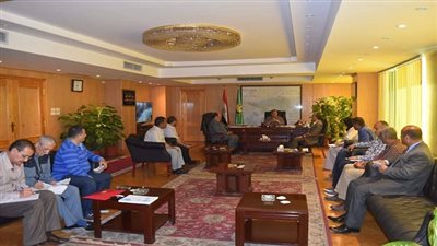 محافظ الفيوم: معارض للسلع الغذائية المخفضة ثابتة ومتحركة بجميع مراكز المحافظة