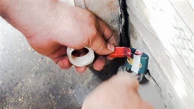 بالصور.. غلق وتشميع ١٠ منشأت تجارية بنطاق حى غرب المنصورة 