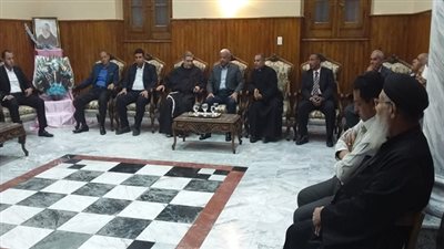 محافظ السويس يقدم واجب العزاء في وفاة راعي كنيسة الآباء الفرنسيسكان