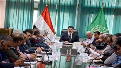 المحافظ يطلق اشارة بدء توصيل الانترنت فائق السرعة بمدن القليوبية