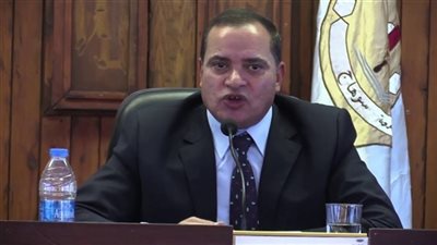 جامعة سوهاج تبحث استحداث برنامج جديد للطب البشرى