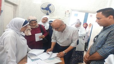 بالصور .. وكيل صحة السويس الجديد  يتفقد العيادات الخارجية للمستشفى العام