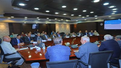 وزير النقل يلتقي الشركات المنفذة لأعمال تطوير ورفع كفاءة طريق بنها /المنصورة