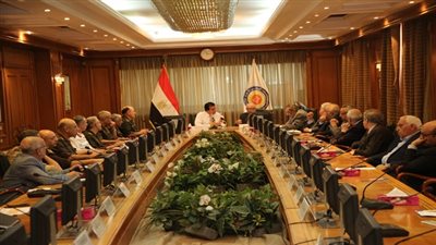 وزير التعليم العالى يرأس اللجنة العليا للمشروعات القومية