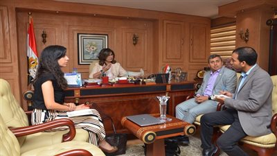 الهجرة تطلق معسكر 