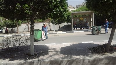رئيس حى البساتين: حملة نظافة ورفع مخلفات القمامة من شارع الشركة الكويتية بالمعادى الجديدة