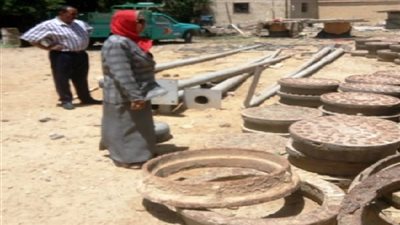 ضبط 500 غطاء لغرف تفتيش الصرف الصحي ومستلزمات انارة عامة بالسويس