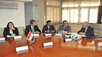 وزير التربية والتعليم يبحث مع سفير فرنسا بالقاهرة تزويد بنك المعرفة بموارد رقمية باللغة الفرنسية