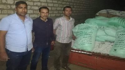 تموين الفيوم: ضبط ١٦٠٠ كيلو دقيق بلدى مدعم قبل تهريبهم للسوق السوداء ليلاً بتطون 