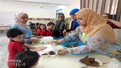  بالصور.. طلاب يابانية السويس يجهزون وجبات الافطار فى مبادرة هى الاولى من نوعها