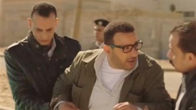 أزمة قاسية تواجه أحمد السقا.. كيف تصرف معها؟