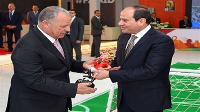 السيسي يتفقد الاستعدادات والإجراءات التنظيمية لبطولة كأس الأمم الأفريقية 2019