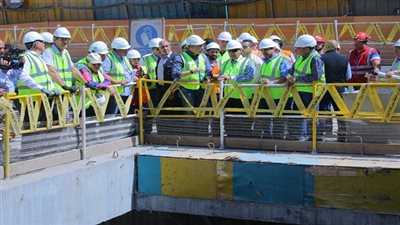 وزير النقل يطالب بتكثيف أعمال الخط الثالث للمترو وفقا لقياسات الجودة العالية