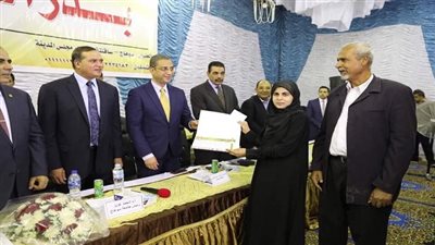 الأنصاري يشهد حفل تكريم 11 فتاة و24 طالب بسوهاج