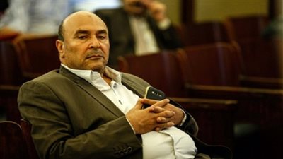 النائب جمال عقبي يتسلم هدية الكنيسة 