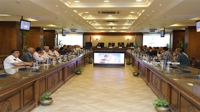 محافظ الجيزة: إلتزام الملاك بالطلاء شرط أساسى للمصالحة على مخالفات البناء