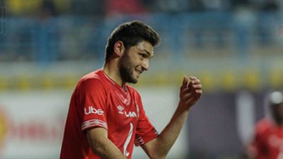 نيدفيد الأهلى يتخلى عن 