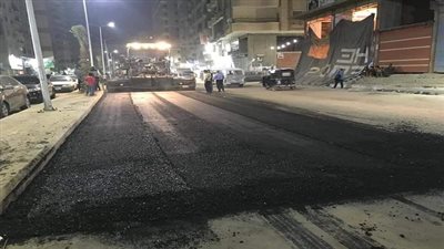 محافظ الجيزة: إستكمال طبقة الرصف وتركيب أعمدة إنارة ليد ونخيل بشارع ترسا