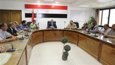 الدكتور الانصارى يستقبل أعضاء 