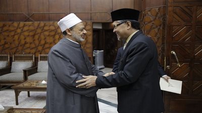 الإمام الأكبر: الأزهر يفتح أبوابه لكل طلاب العلم من مختلف دول العالم