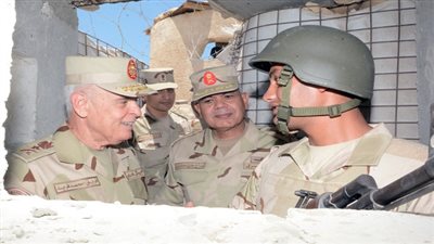 رئيس الأركان يتفقد قوات التأمين من القوات المسلحة والشرطة بشمال ووسط سيناء 