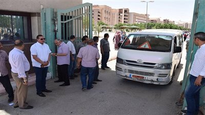 رئيس جامعة سوهاج يواصل جولاته  لمتابعة انتظام الامتحانات