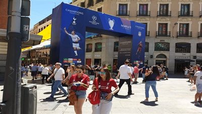 جماهير ليفربول تحتل مدريد وسط اختفاء مشجعى توتنهام