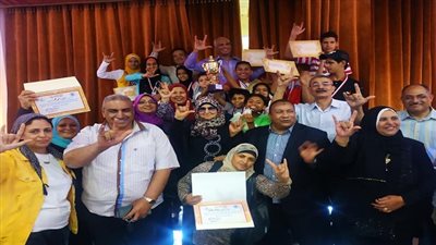 امناء التعليم بالسويس يقيم مأدبة افطار تكريما للطلاب المتفوقين