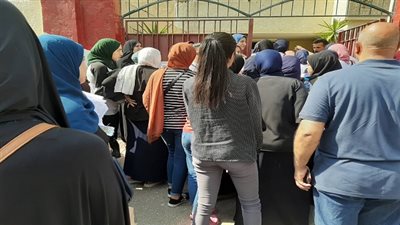 بالصور.. أطمئنان ينتاب طلاب الثانوية العامة بعد اداء امتحان اللغة العربية بالدقهلية