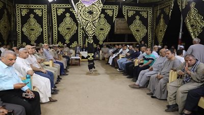 محافظ سوهاج يؤدي واجب العزاء لأسرة الشهيد 