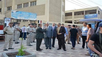 بالصور.. شاروبيم يتابع إجراءات توزيع أوراق أسئلة امتحانات الثانوية على اللجان الفرعية بالدقهلية